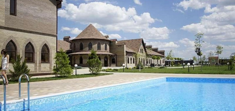 Шер хоф азов номера. Шер хоф азов. Ресторан scher hof азов. Шер хоф азов. Шер хоф азов.