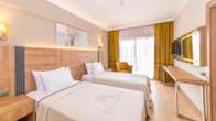 Julian Marmaris, фото 4