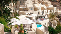 Mystique a Luxury Collection Hotel Santorini, фото 4