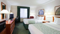 La Quinta Inn & Suites by Wyndham Madison American Center, фото 4