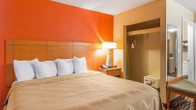 Quality Inn & Suites I-35 - near ATT Center, фото 3