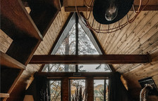№7 | Большой A-Frame с двумя спальнями и камином