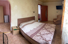 Первая категория четырёхместный двухкомнатный домик