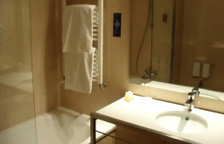 Двухместный номер Standard с балконом и с видом на реку