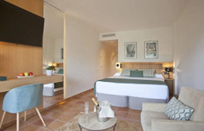 Трёхместный номер Standard с балконом