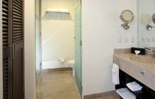 Двухместный номер Standard с балконом и с частичным видом на океан