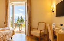 Одноместный номер Classic с видом на озеро