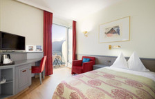 Одноместный номер Superior с балконом и с видом на озеро