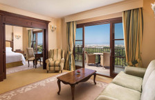 Двухместный люкс Deluxe c 1 комнатой с балконом и с видом на море