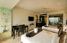 Четырёхместный люкс Premier с видом на реку