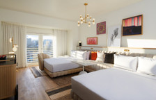 Четырёхместный номер Resort Chamber