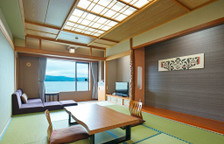 (Wings) Japanese Room с видом на озеро