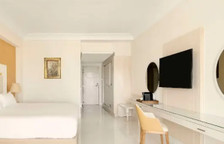 Двухместный номер с видом на бассейн