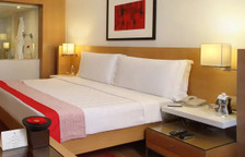 Двухместный клубный номер Trident с видом на гавань