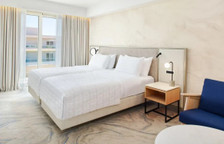 Двухместный номер Elegant с балконом и с видом на парк