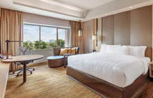 Двухместный номер ParkRoyalClub Deluxe
