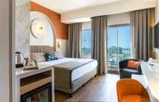 Двухместный номер Standard с частичным видом на море