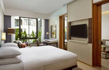 Люкс Terrace Level Poolside view c 1 комнатой