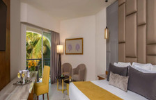 Двухместный полулюкс Preferred Club Private Pool