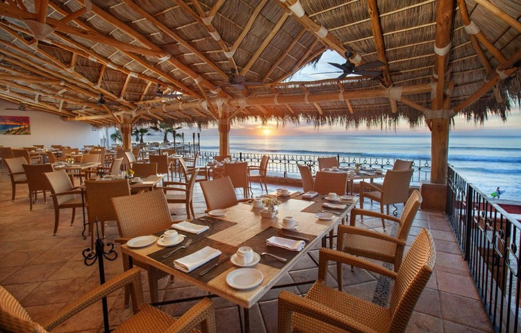 Cabo Surf Hotel Spa 2024