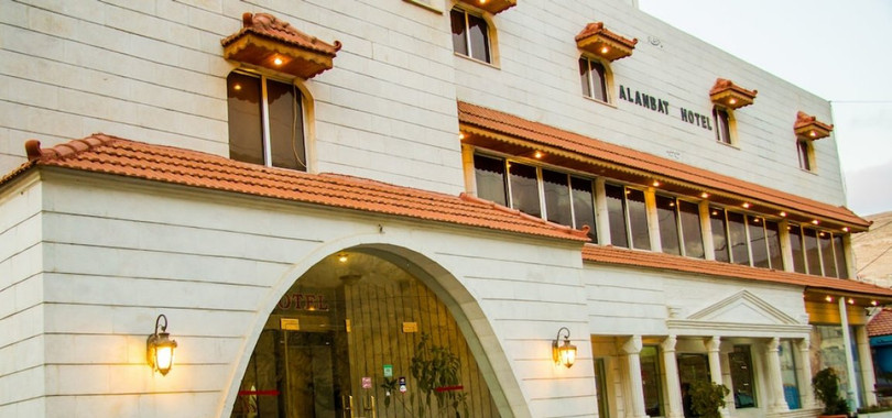 Alanbat Hotel