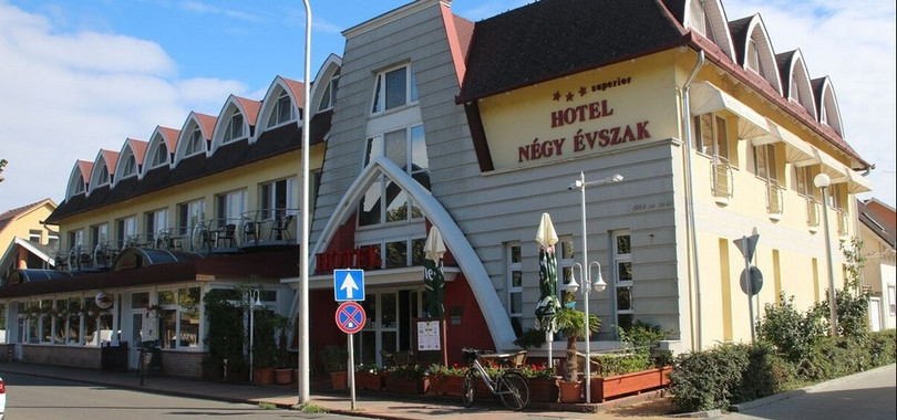 Hotel Negy Evszak
