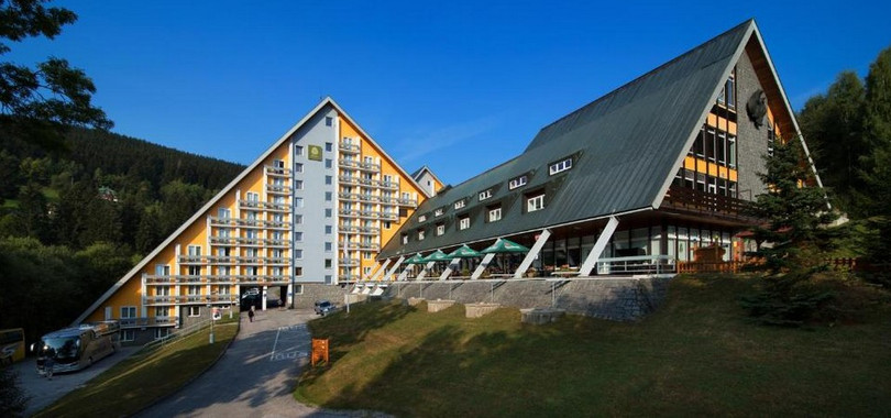 Pinia Hotel & Resort