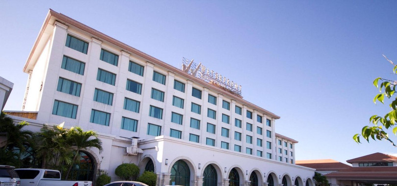 Waterfront Airport Hotel & Casino