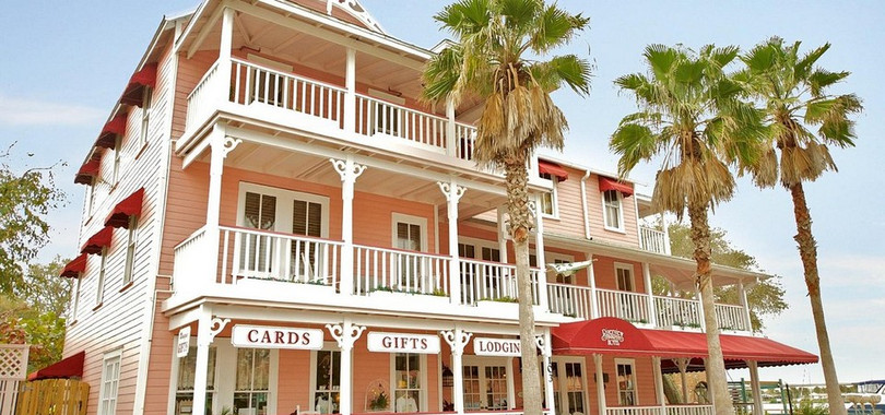 The Riverview Hotel