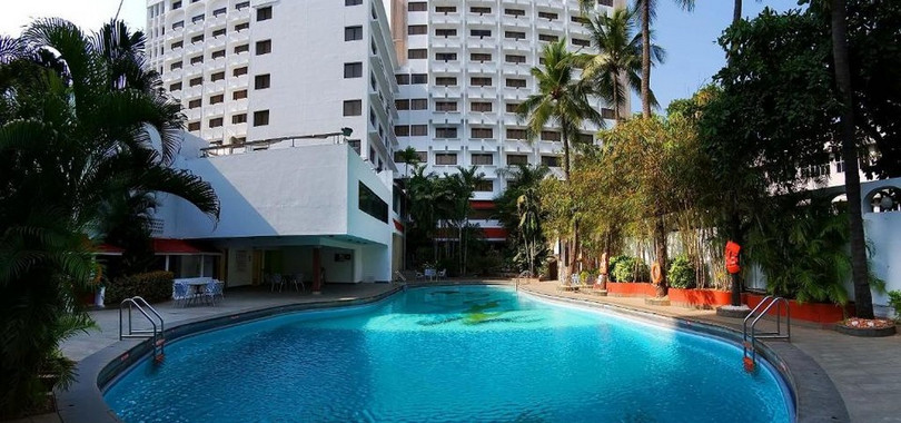 Hotel Savera