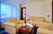 Люкс двухкомнатный с видом на озеро