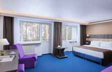 Улучшенный стандартный номер с диваном и креслом (к. 2)