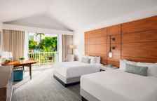 Четырёхместная Villa room Pool с балконом