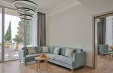 Сюит с террасой с красивым видом из окна