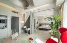 Двухместный люкс Deluxe Corner с балконом и с видом на город