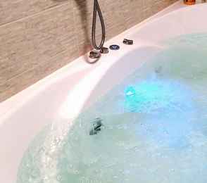 Jacuzzi SPA ApartComplex Kaskad, фото 3