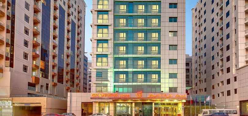 Grandeur Hotel